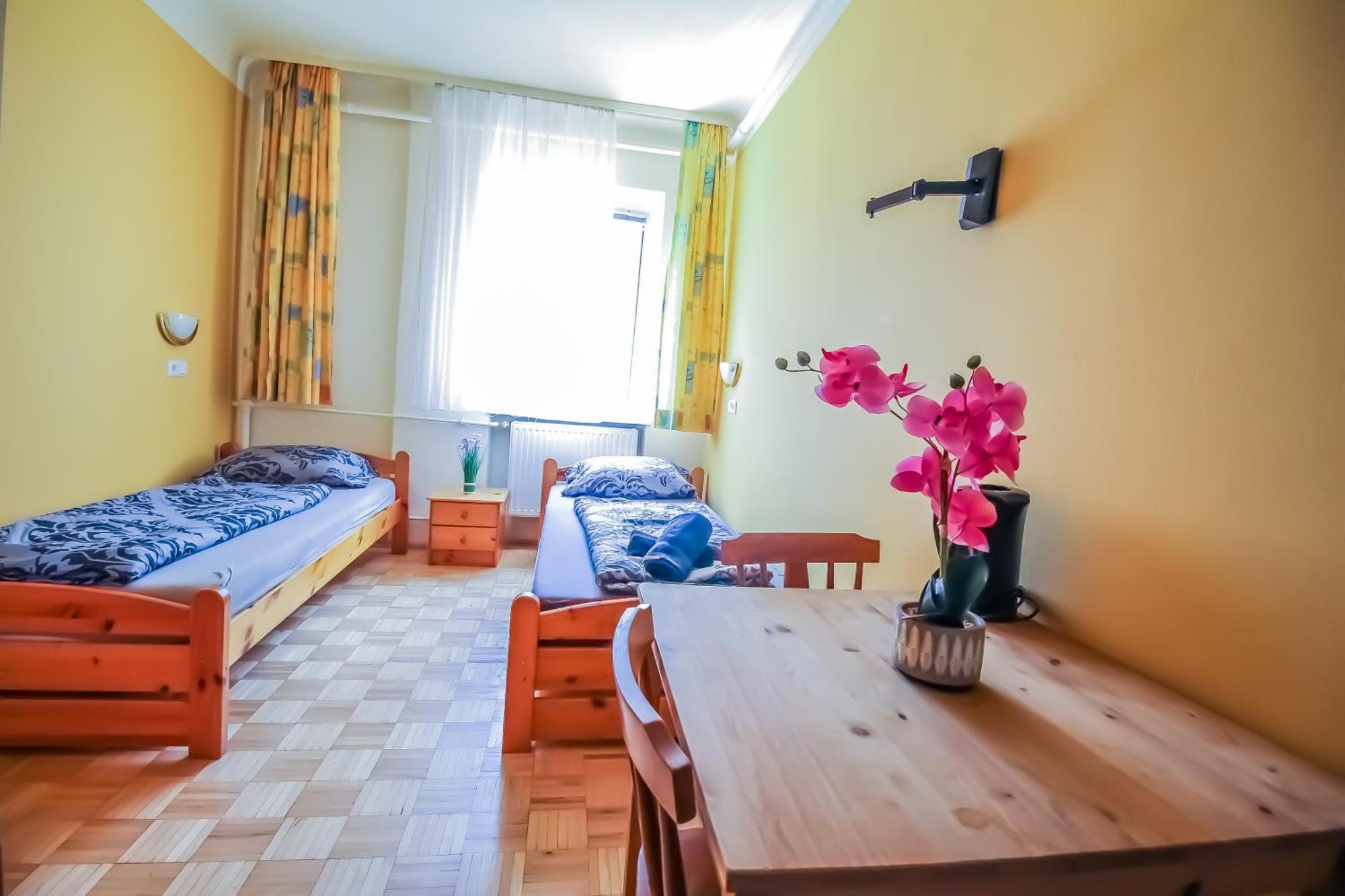 Cozy Rooms - U3 Hutteldorferstrasse Wien Exterior foto